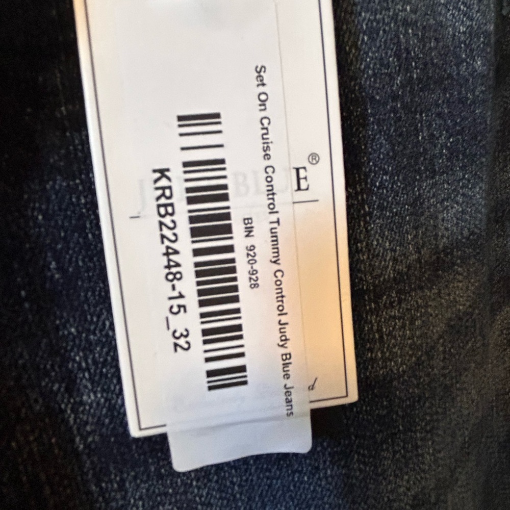 Judy Blues “set on cruise control” jeans.High Rise 28.5 inseam New W/ tags
